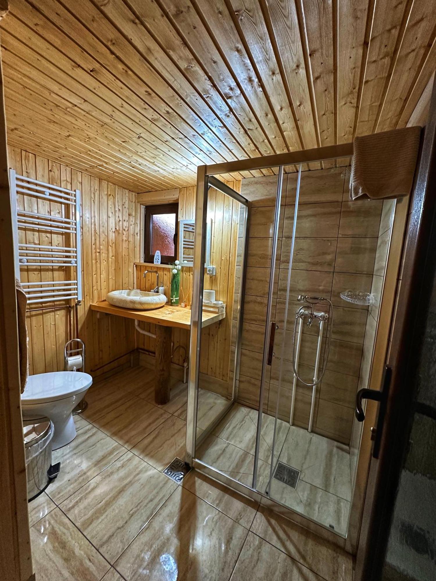 Casuta Din Stejari-Transalpina Villa Novaci-Străini Eksteriør billede